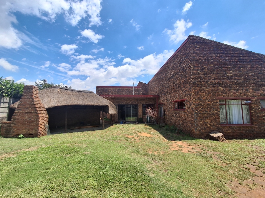 4 Bedroom Property for Sale in Riebeeckstad Free State